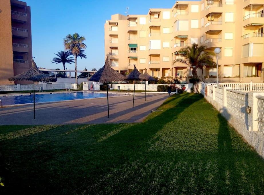 Apartamento En Primera Linea De Playa Мурсия Екстериор снимка